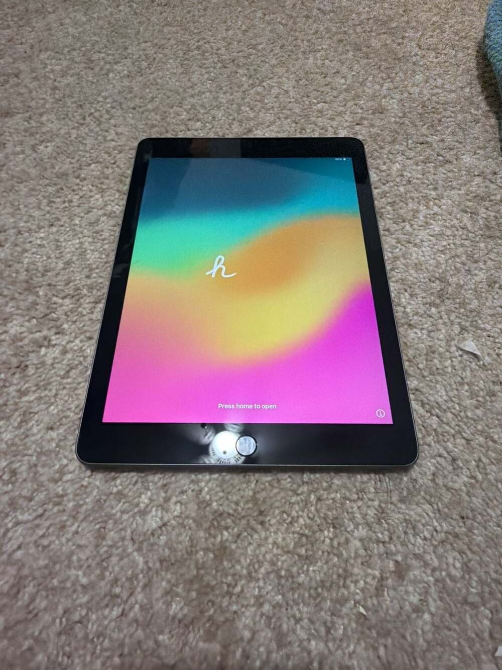 Apple iPad Space Gray Tablet